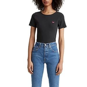 Levi’s black short sleeve tee size M